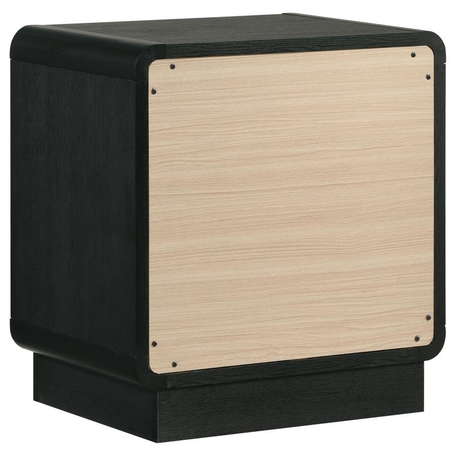 CAVELLE 5-PIECE QUEEN BEDROOM SET BLACK - Image 6