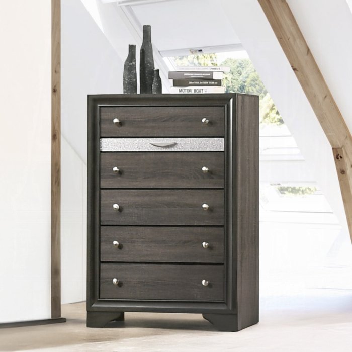 Naima Chest