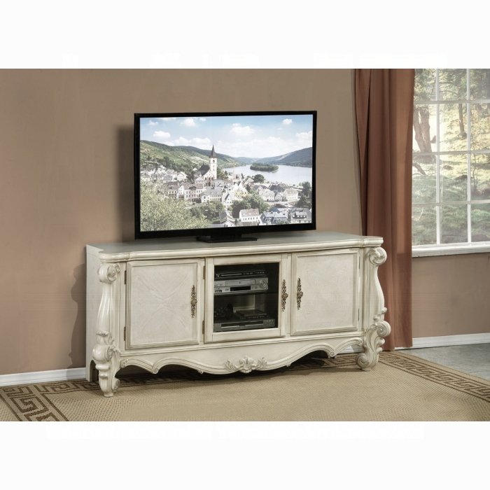Versailles Tv Stand