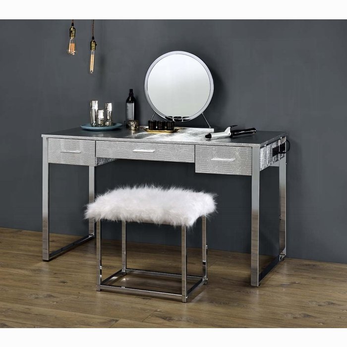 Myles Vanity Set W/USB