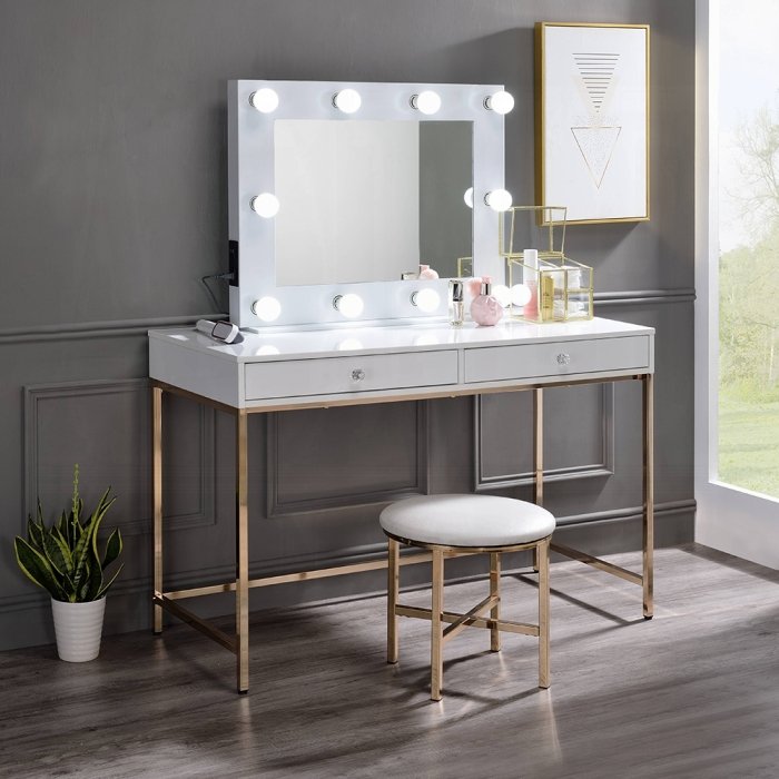 ac00899_life_1.jpg Ottey Vanity Desk (Same 92540) - Image 2