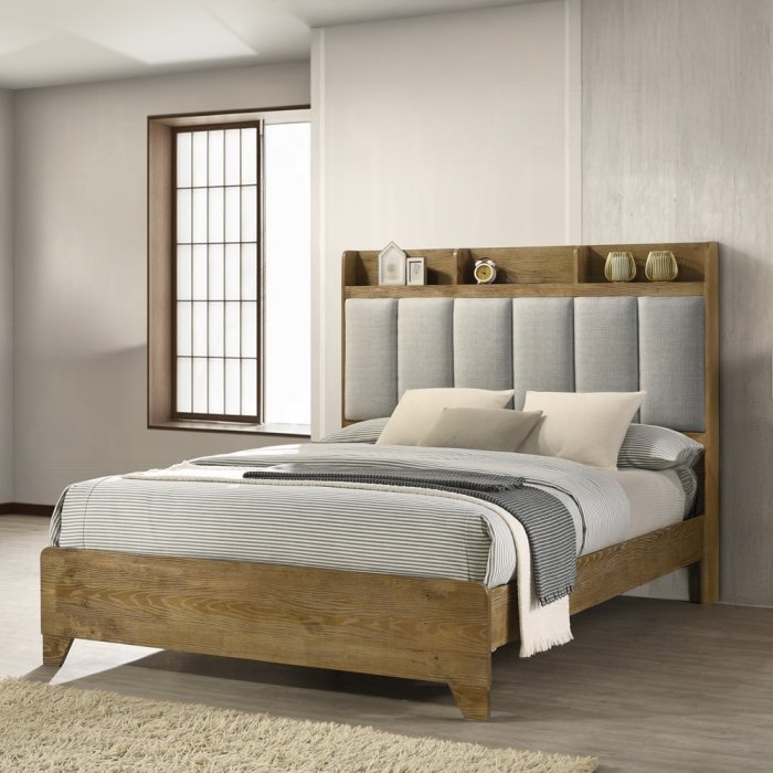 Garcia Eastern King Bed w/USB
