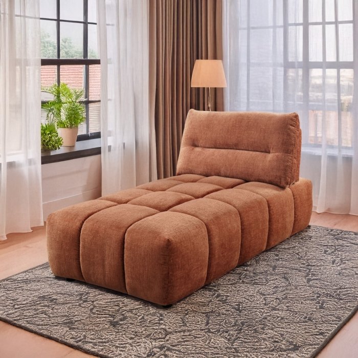 Loanna Moludar – Chaise