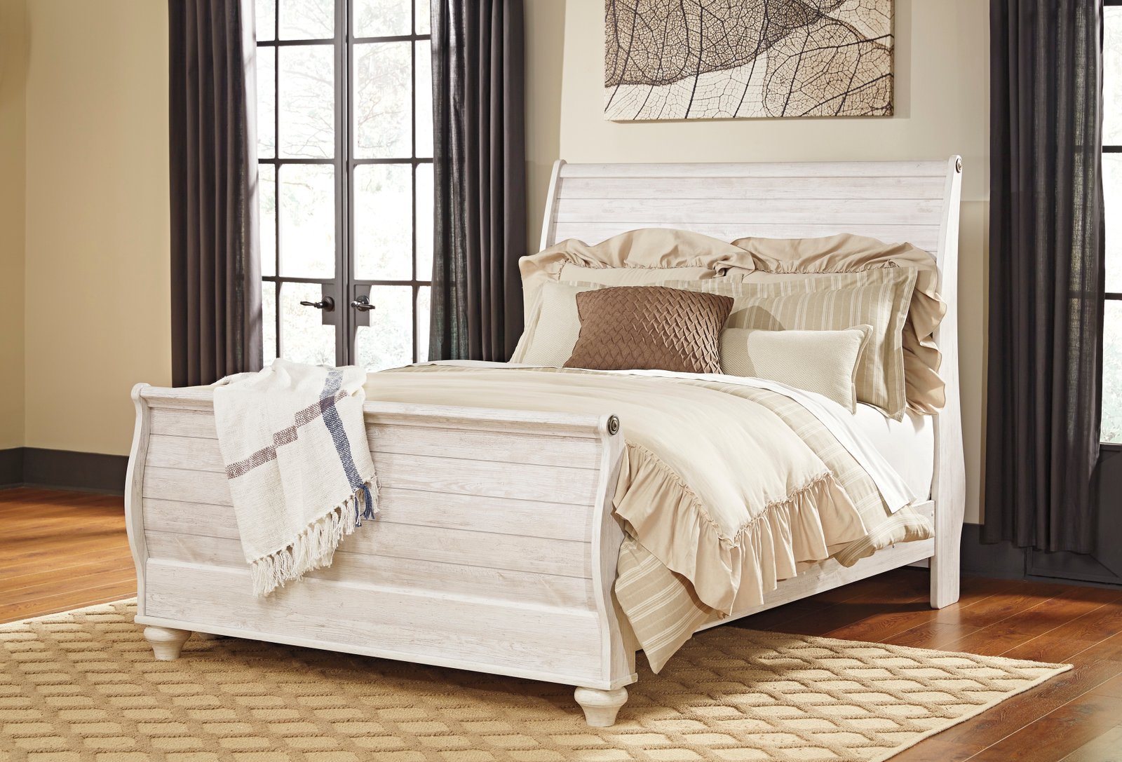 B267 Qn Sleigh – Queen Sleigh Bed – 74/77/96