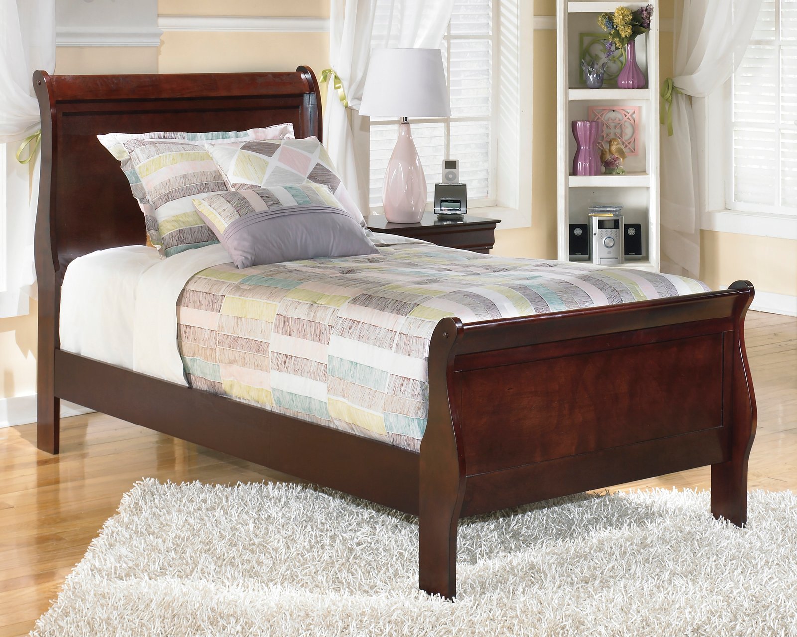 B376 Twin – Twin Sleigh Bed – 53/83