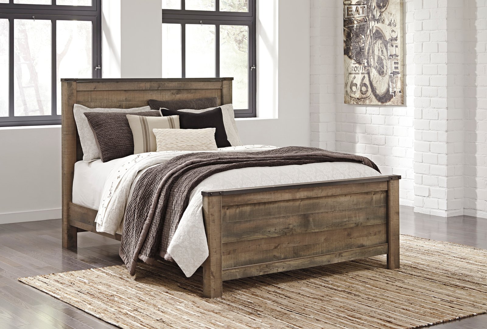 B446 Queen – Queen Panel Bed – 54/57/96